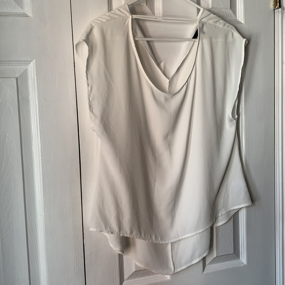 Ro & De White flowy top / blouse - size small